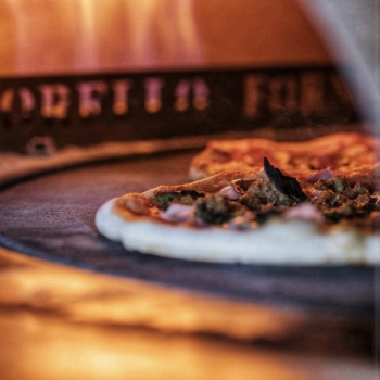 Famoso Neapolitan Pizzeria + Bar In Regina - Eastgate